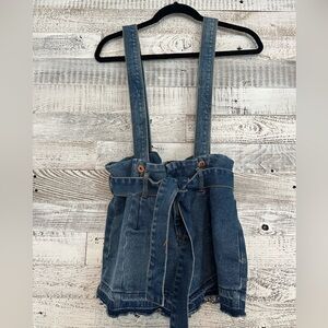 Denim overall shorts with tie 
Size: M